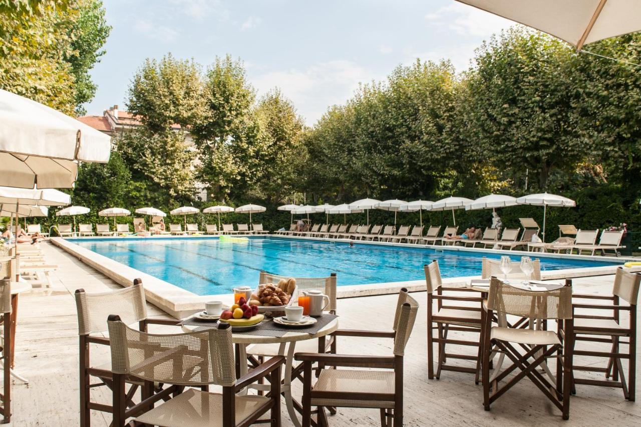 Grand Hotel Royal Виареджо Экстерьер фото