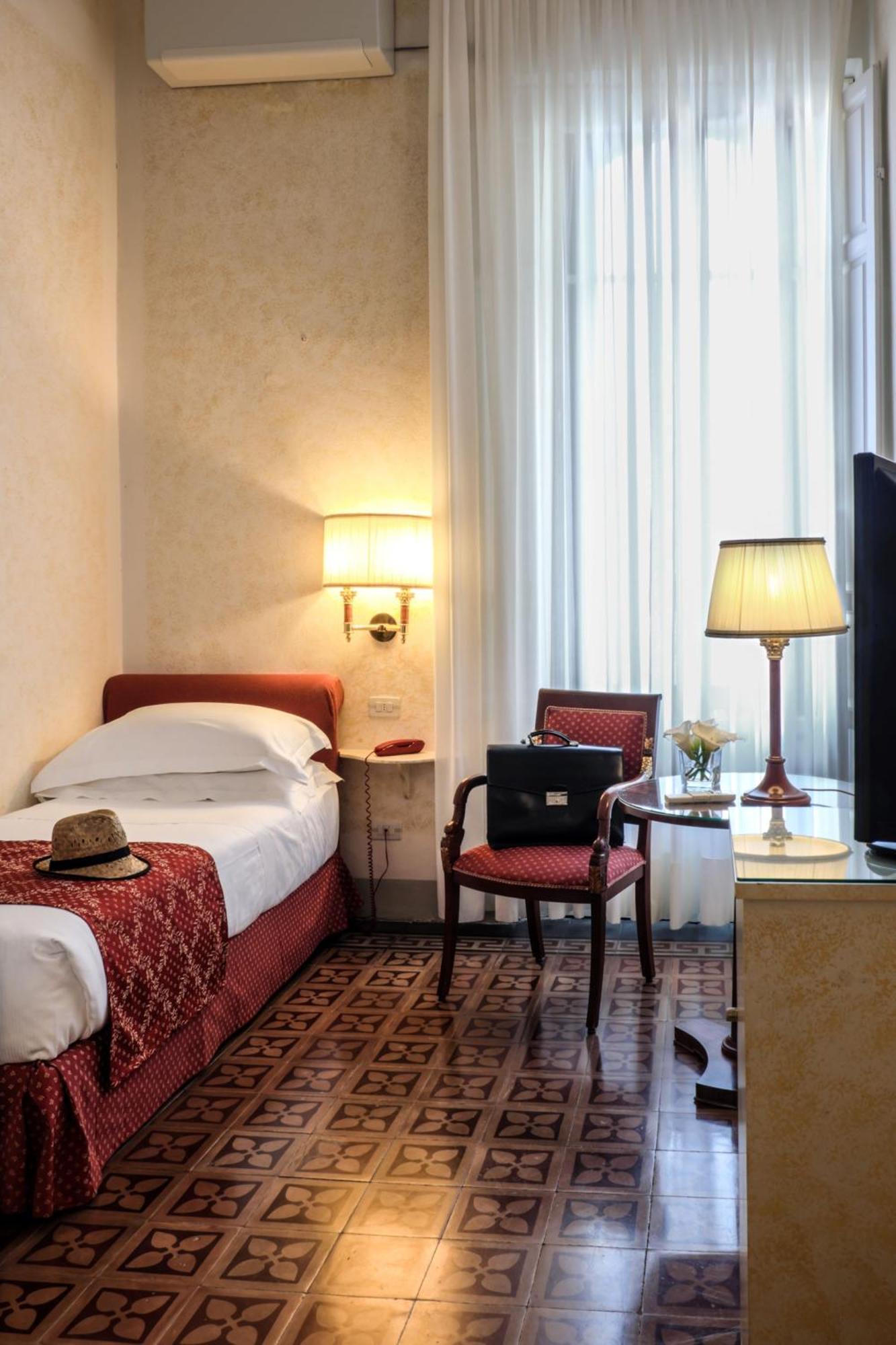 Grand Hotel Royal Виареджо Номер фото
