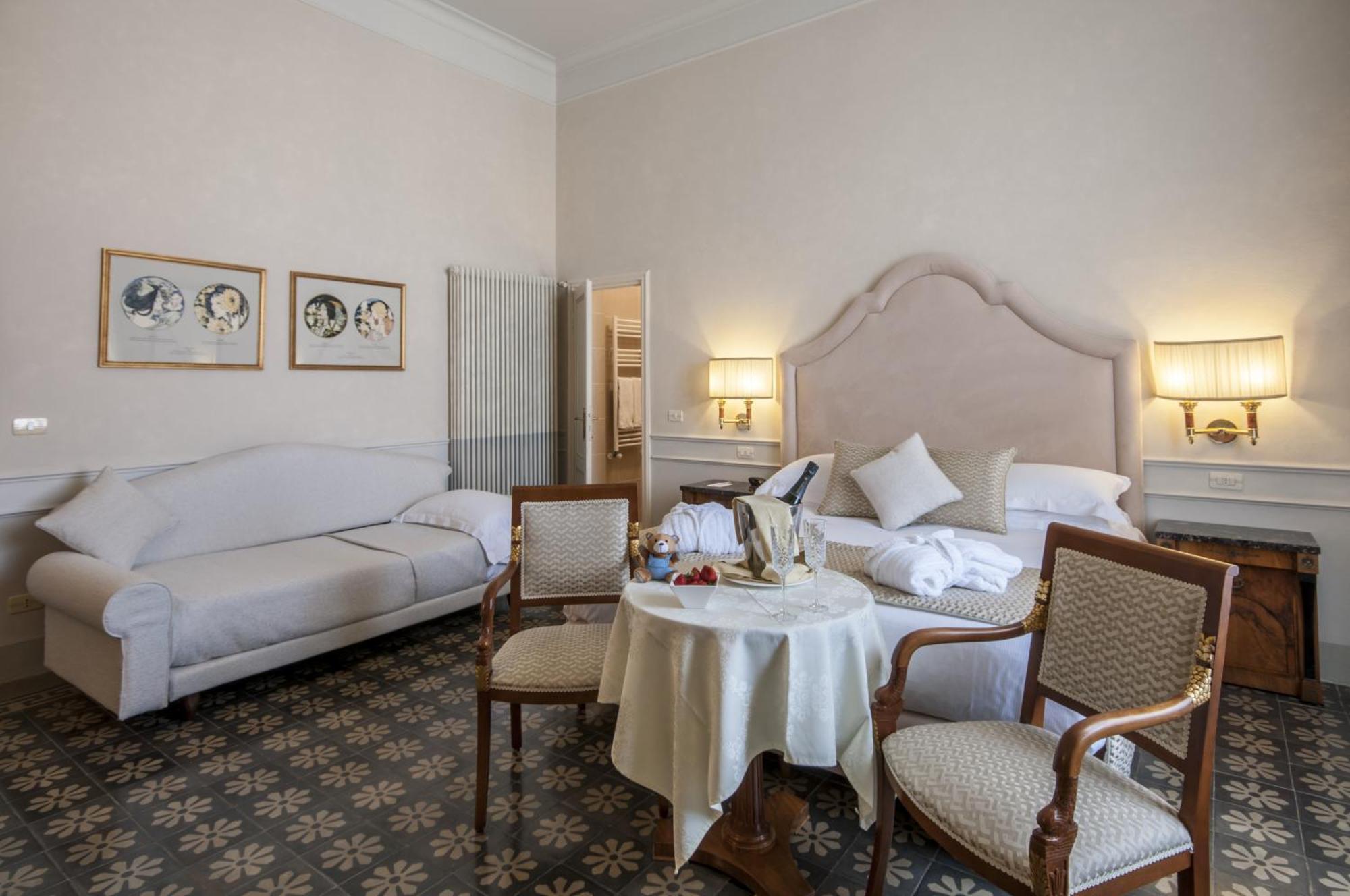Grand Hotel Royal Виареджо Номер фото