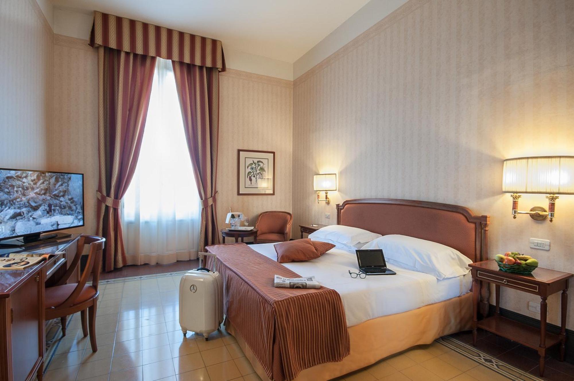 Grand Hotel Royal Виареджо Номер фото